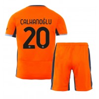 Inter Milan Hakan Calhanoglu #20 Tredjedraktsett Barn 2023-24 Kortermet (+ Korte bukser)